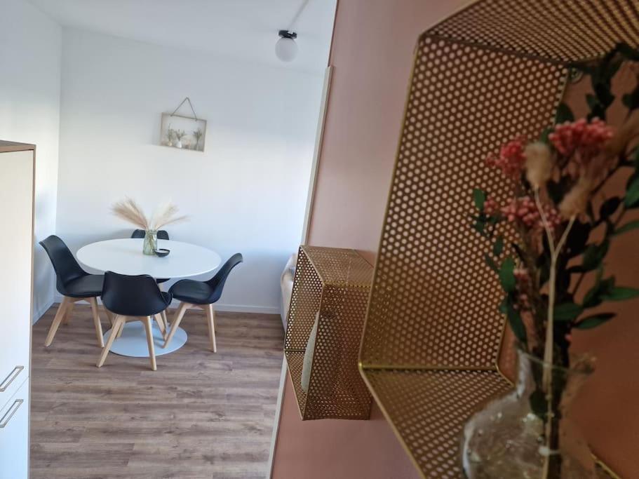 Appartement Refait A Neuf, 4 Pers A Courseulles Eksteriør billede